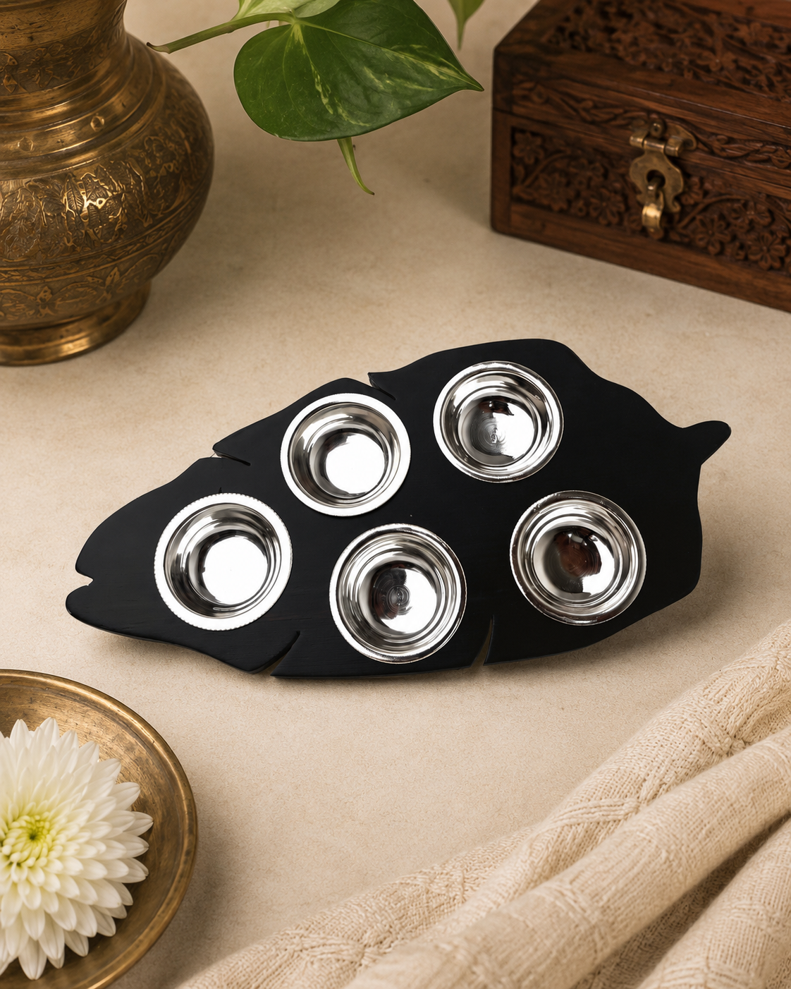 Banana Leaf Prasad Holder - Design 1